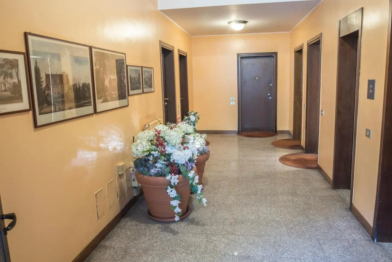 Apartamento Renovated Flat Near Duomo - Lamarmora Milán