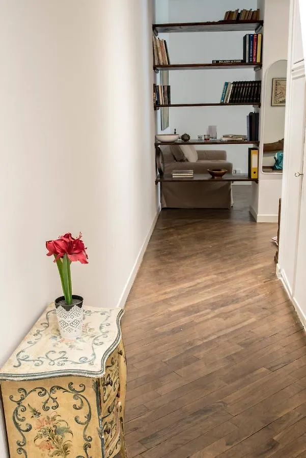 Apartamento Renovated Flat Near Duomo - Lamarmora Milán 0*,
