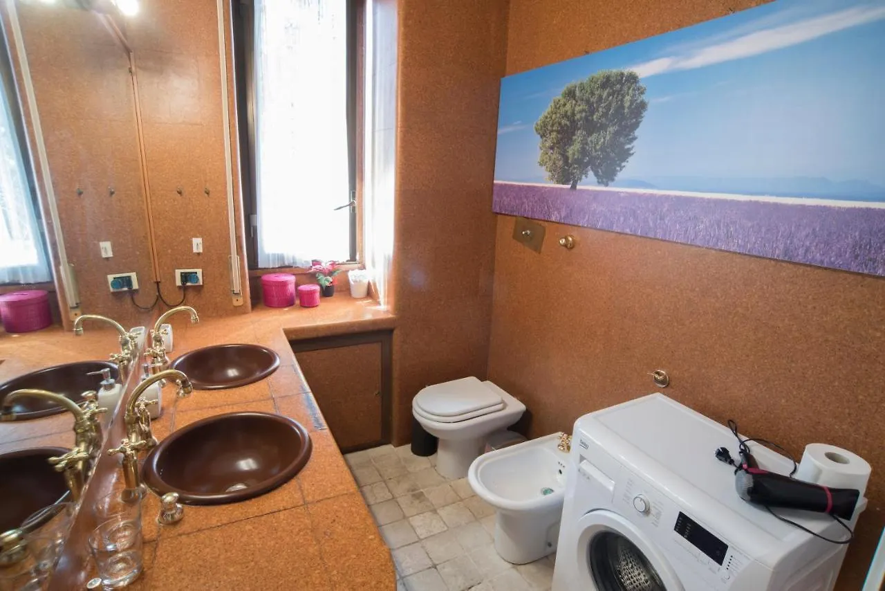 Apartamento Renovated Flat Near Duomo - Lamarmora Milán